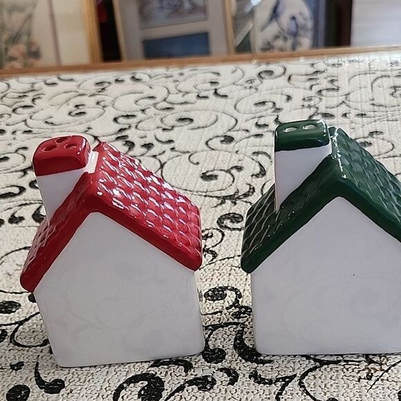 Festive Ceramic House Salt and Pepper Shakers - Red and Green - Picture 2 of 6